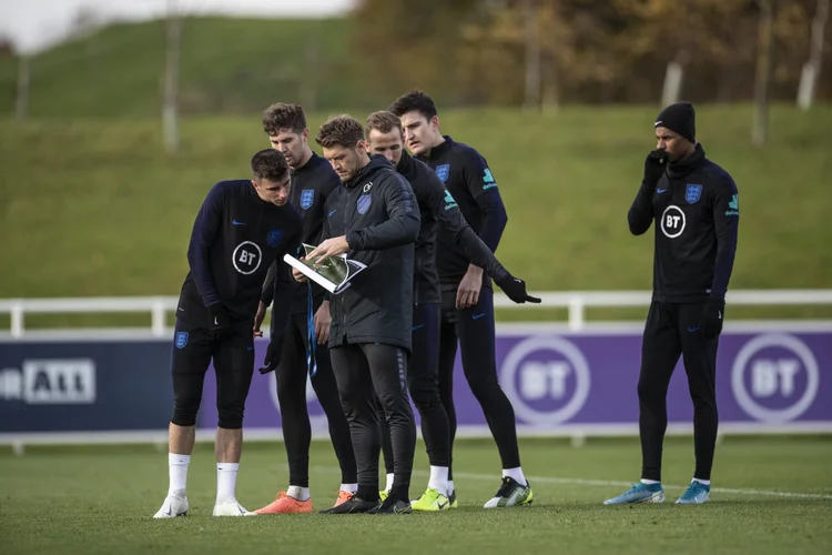 Allan Russell leading a session with the England squad